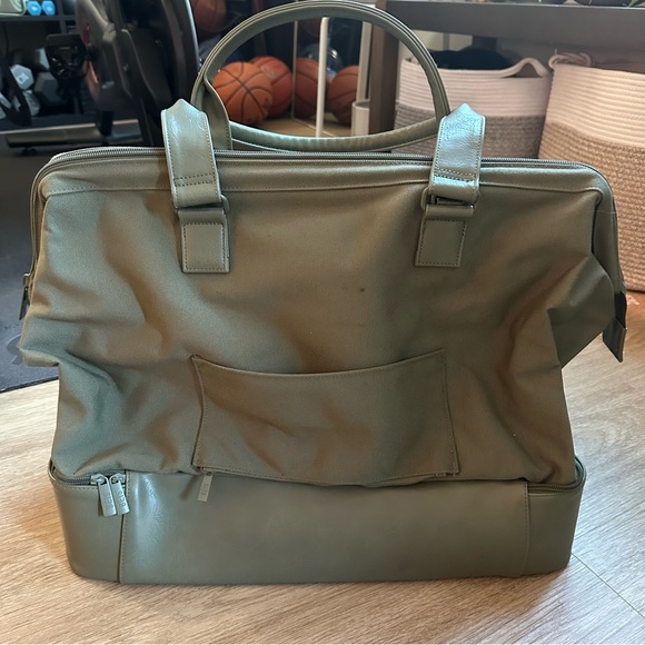 The Weekender Bag - Picture 5 of 11